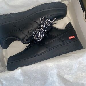 Supreme air force 1s